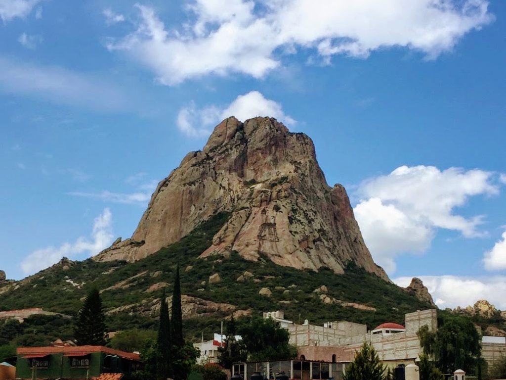 世界第３位の高さの１枚岩、ペーニャ・デ・ベルナル